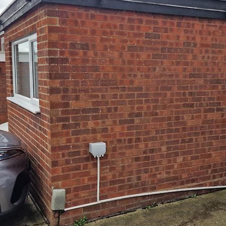 Oleon Apartments - Colchester Exterior foto